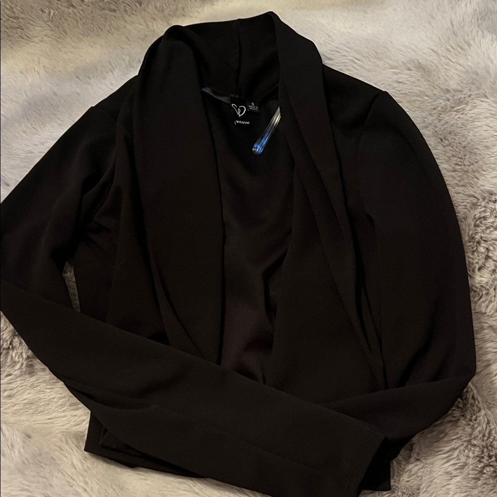 Cropped black blazer